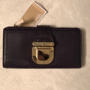 Michael Kors Leather Women’s Wallet